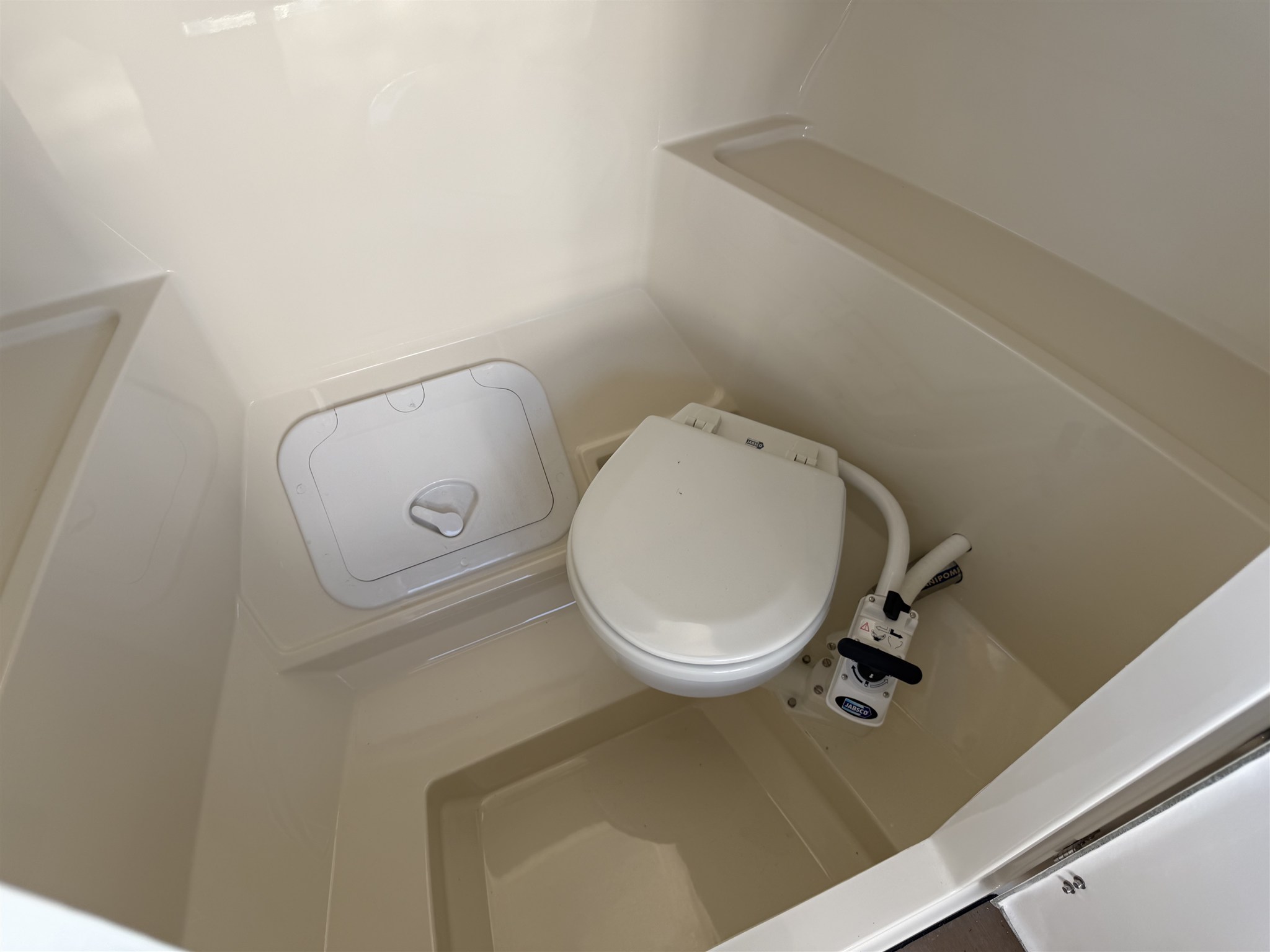 foto: 32 Interboat Intender 750 Cabin