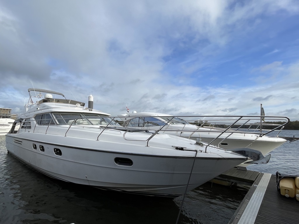 foto: 67 Princess Princess 500