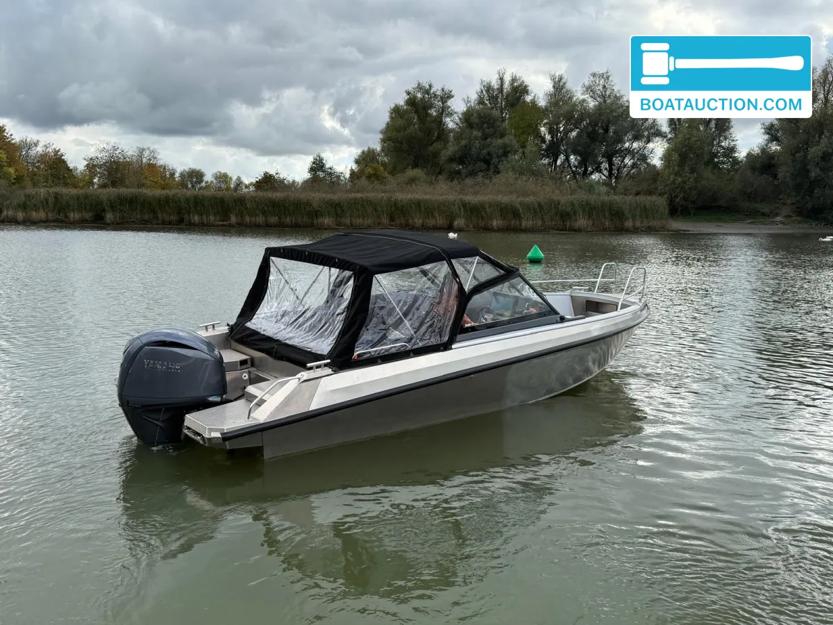 foto: 26 Buster Magnum