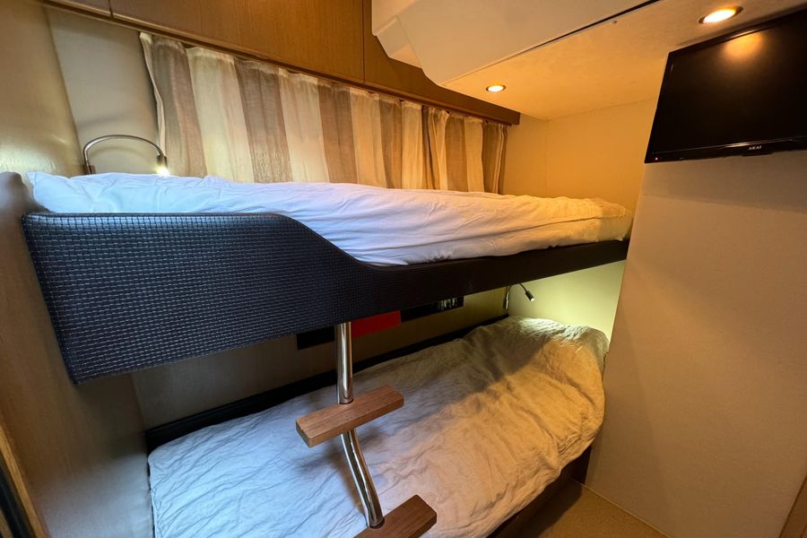 foto: 25 Princess V 57