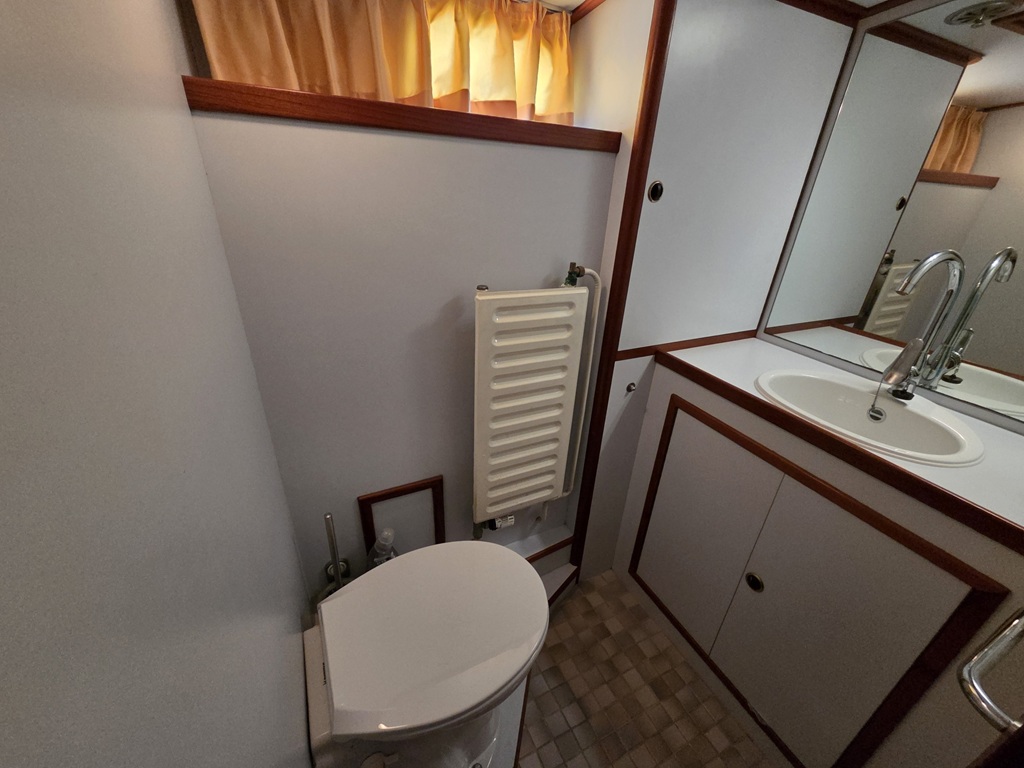 foto: 23 Valk Spiegelkotter 15.50