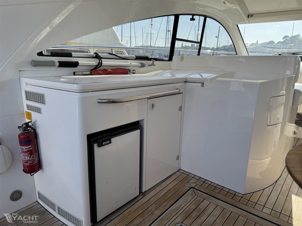 foto: 35 Fairline 47 targa