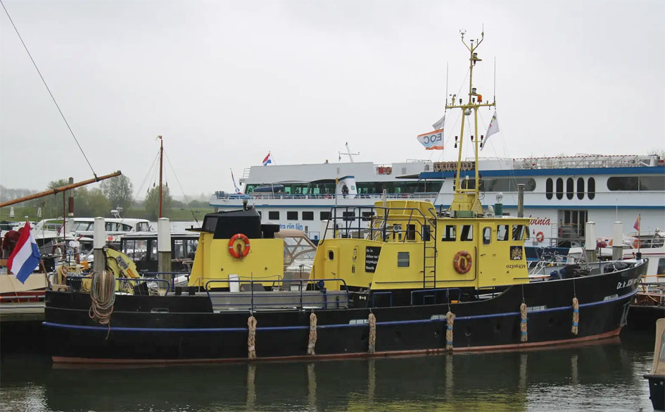 foto: 129 ex Rijkswaterstaat / Varend Woonschip 23.23, CBB Rijn