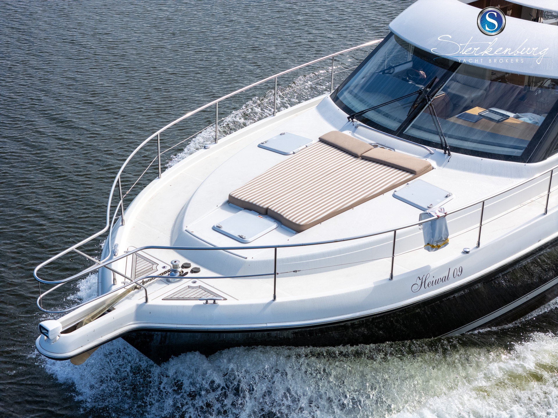foto: 65 Rivièra 4700 Sport Yacht