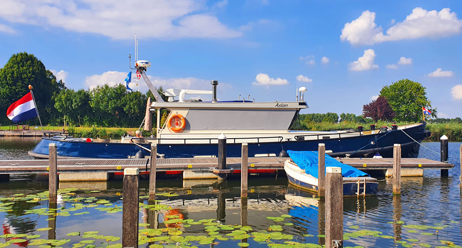 foto: 60 ex Patrouille vaartuig / Varend Woonschip 18.26 met UBC