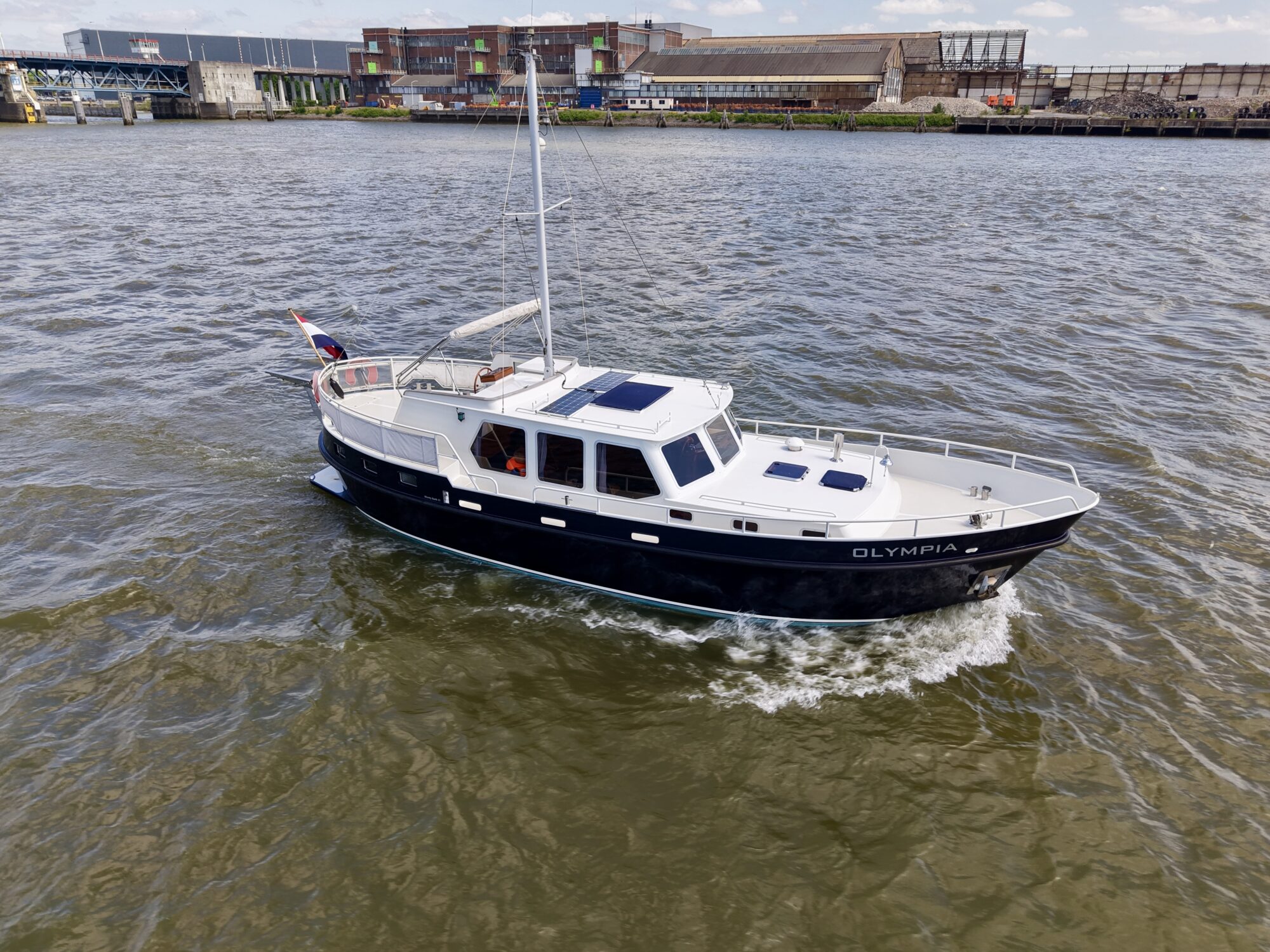 foto: 83 Monty Bank Monty Bank Kotter 41 AK Cabrio