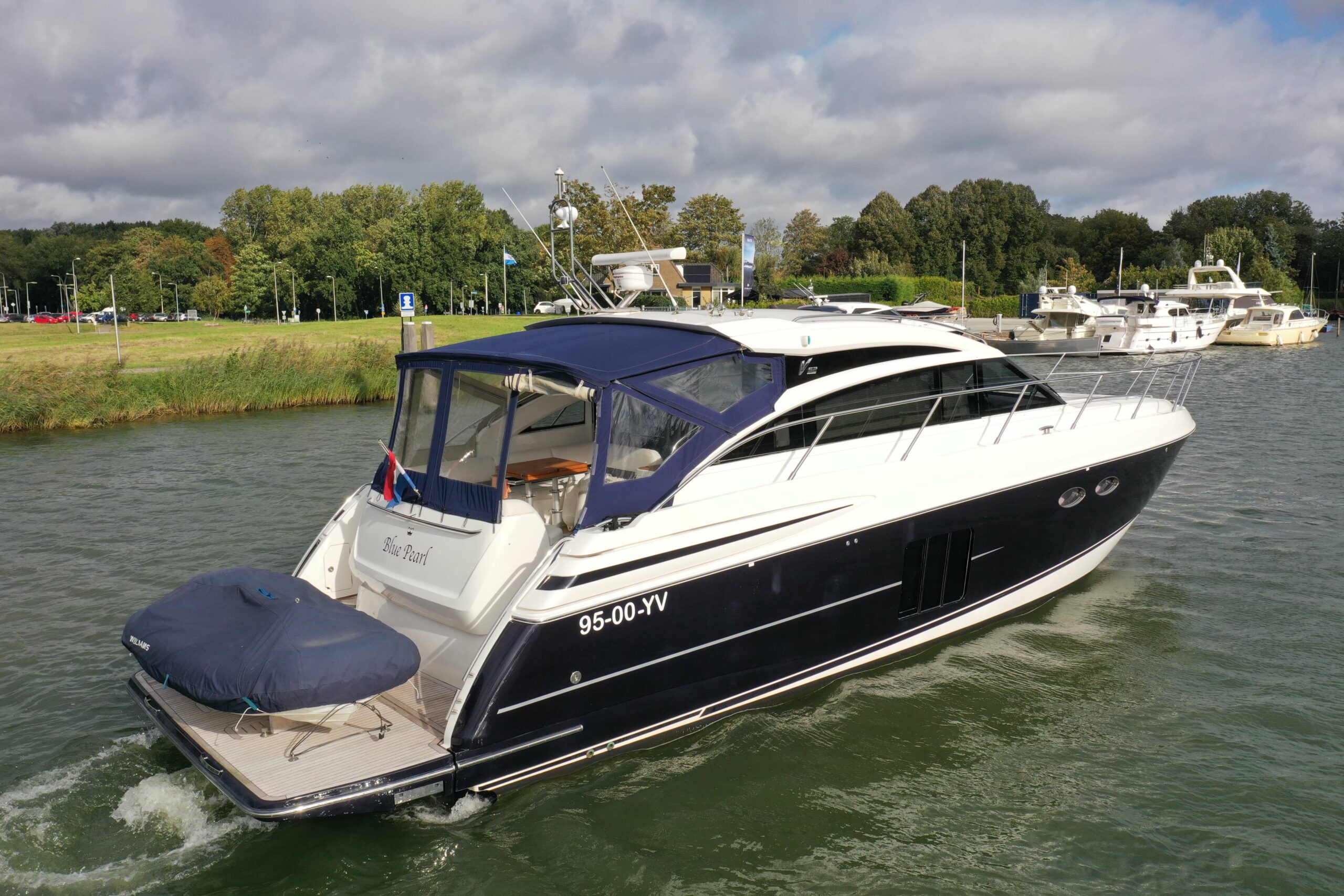 foto: 85 Princess V52