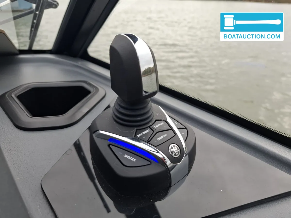 foto: 27 Buster Magnum