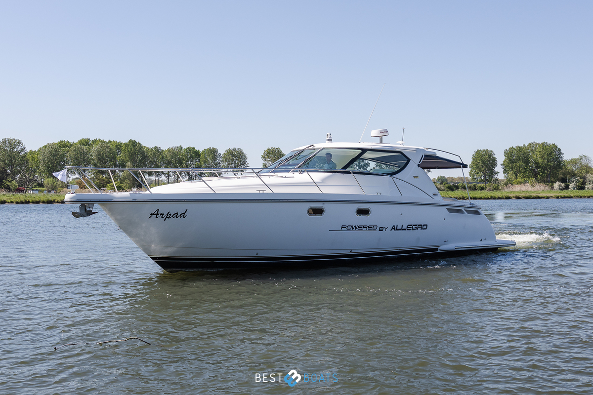 foto: 46 Tiara 4300 Sovran