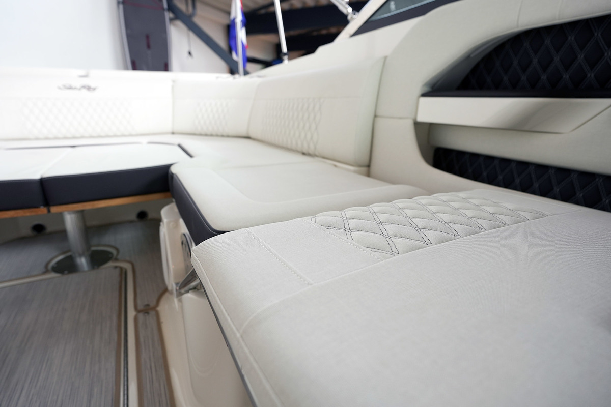 foto: 49 Sea Ray SLX 250