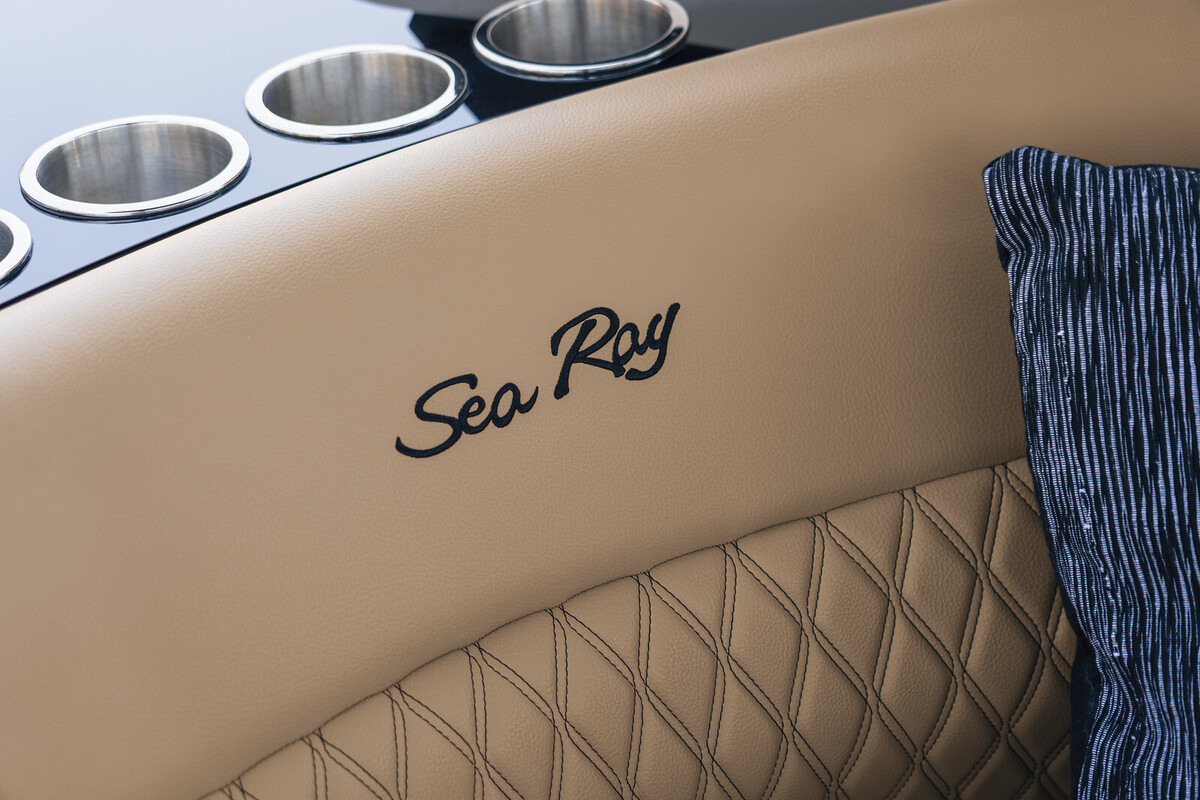 foto: 25 Sea Ray SLX 260