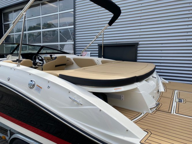 foto: 9 Sea Ray SPX 210 DEMO