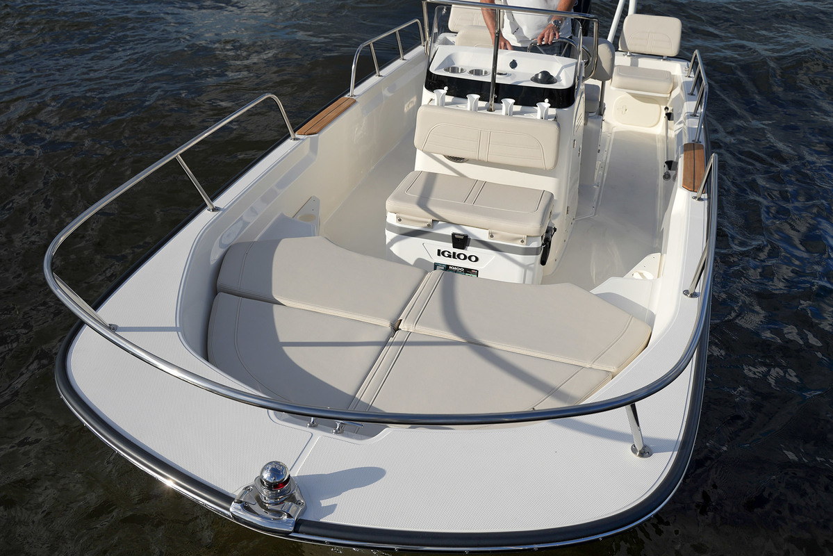 foto: 52 Boston Whaler 170 Montauk
