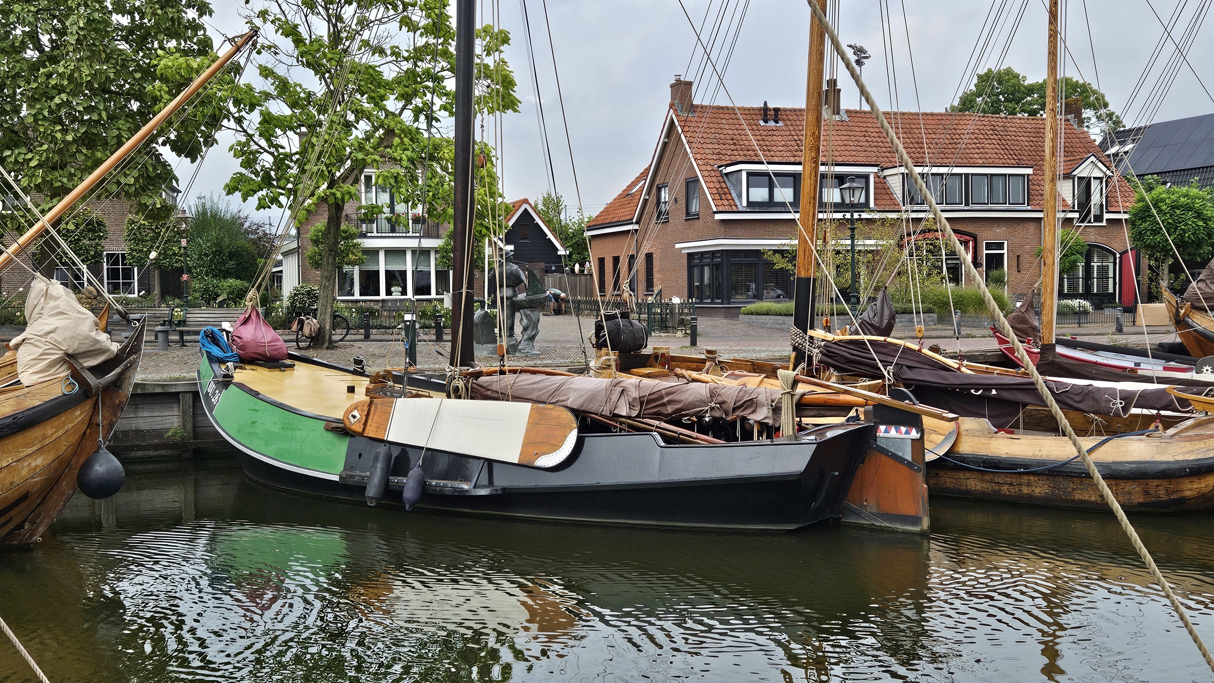 foto: 23 Lemster Zeeschouw Visserman