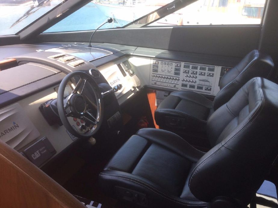 foto: 32 Fairline Squadron 78