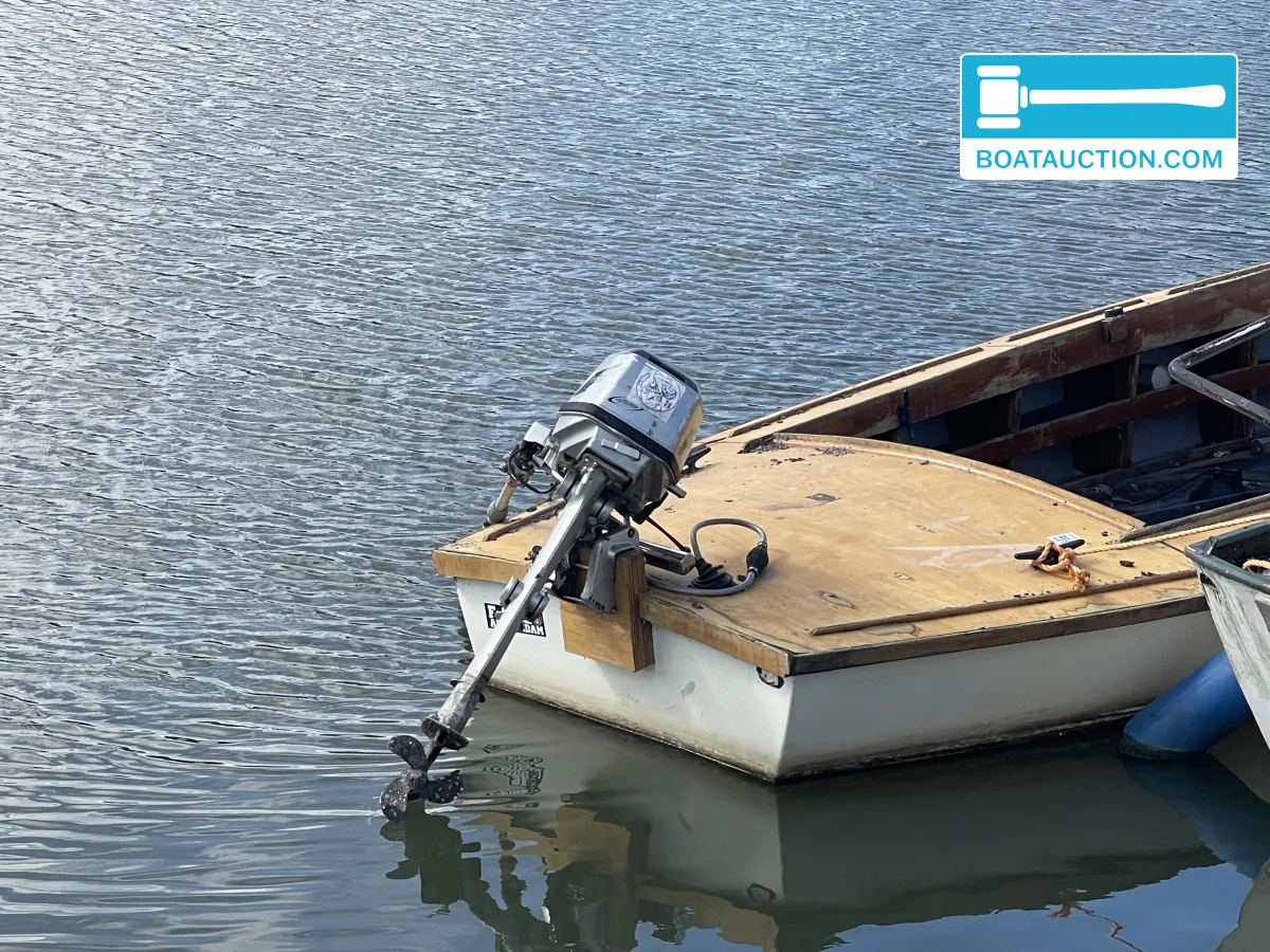 foto: 9 Motorboat 600