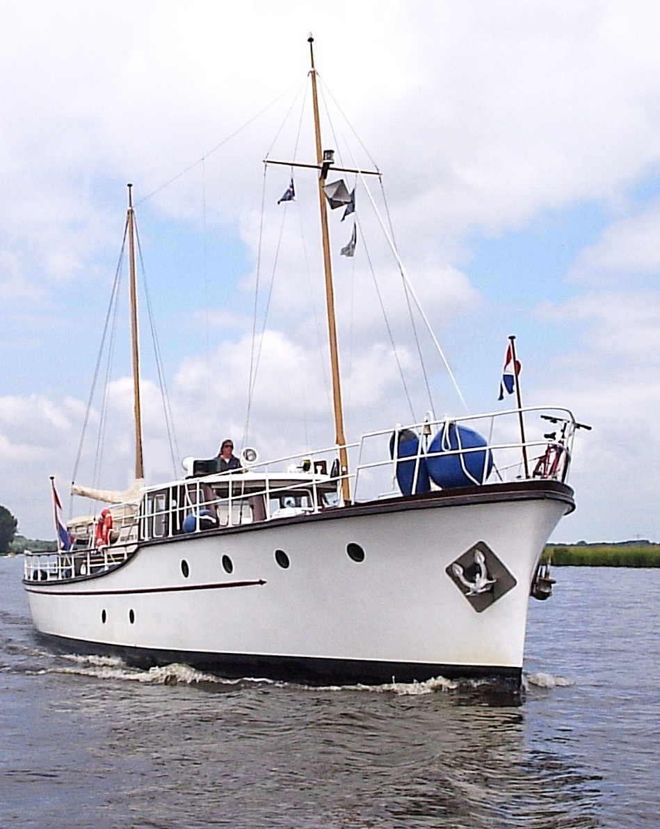 foto: 18 De Vries Lentsch Bakdeksalonkruiser 18.00