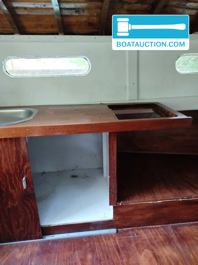 foto: 20 Cabinboat 700