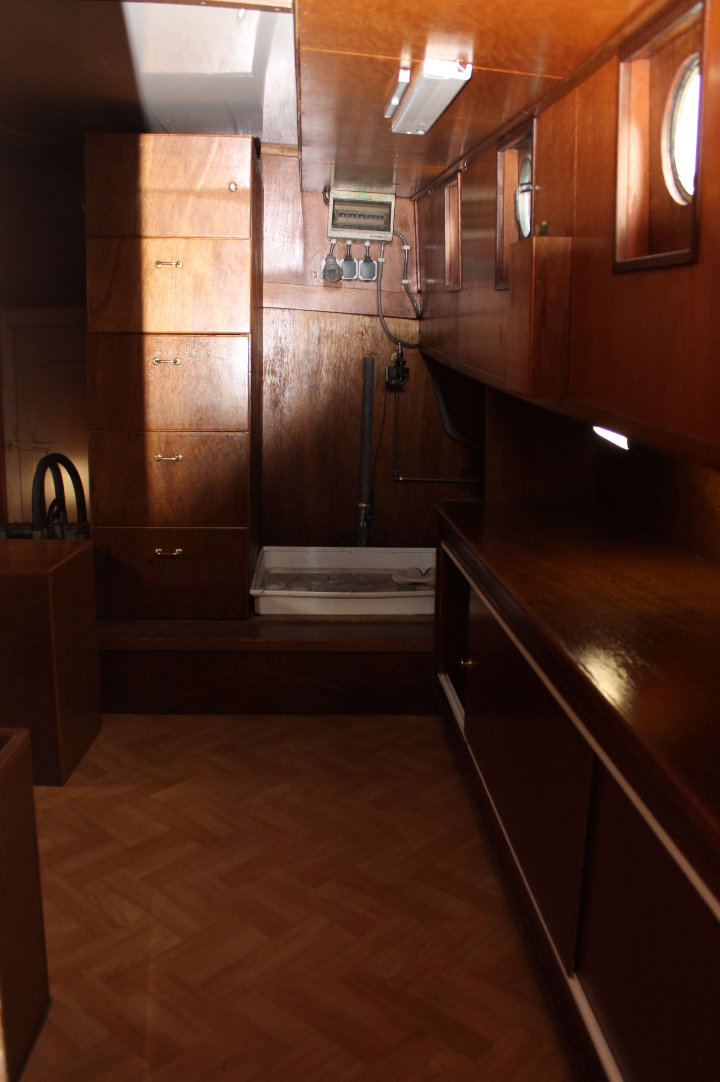 foto: 79 Tjalk Varend Woonschip 19.99