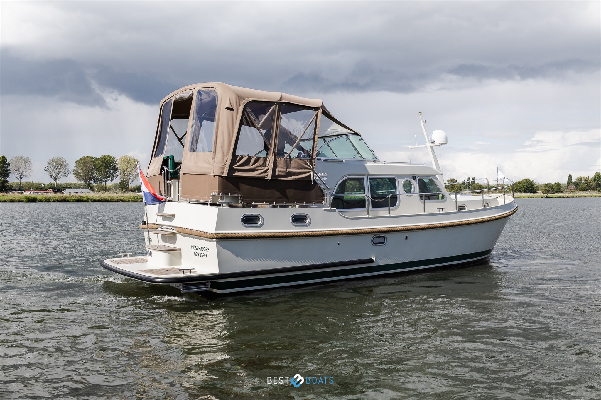 foto: 37 Linssen Grand Sturdy 34.9 AC