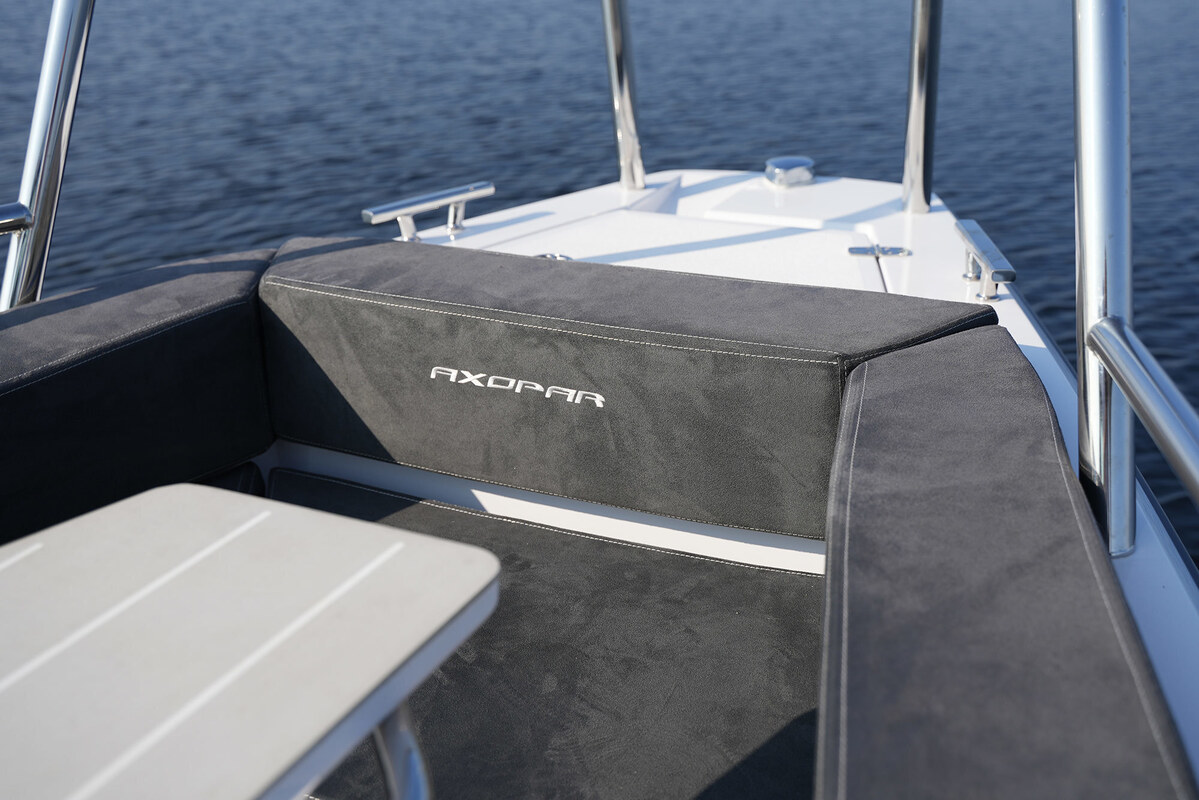 foto: 46 Axopar 28 Cabin - AC