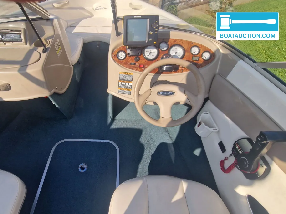 foto: 11 Bayliner 1750 CAPRI
