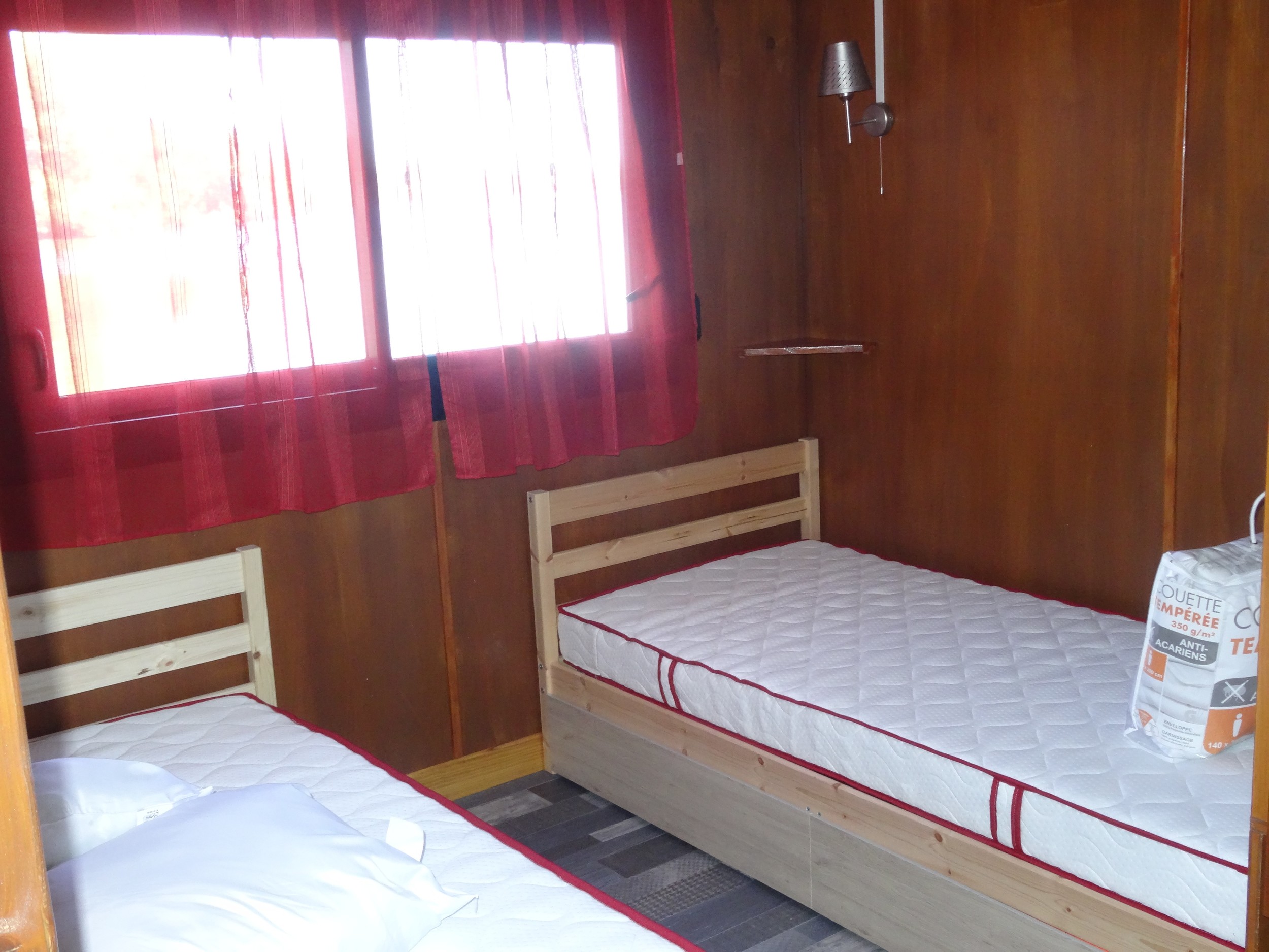 foto: 12 PHOEBUS COCHE SOLAIRE  LECTRICAL SELF POWERED BOAT Catamaran Standaard