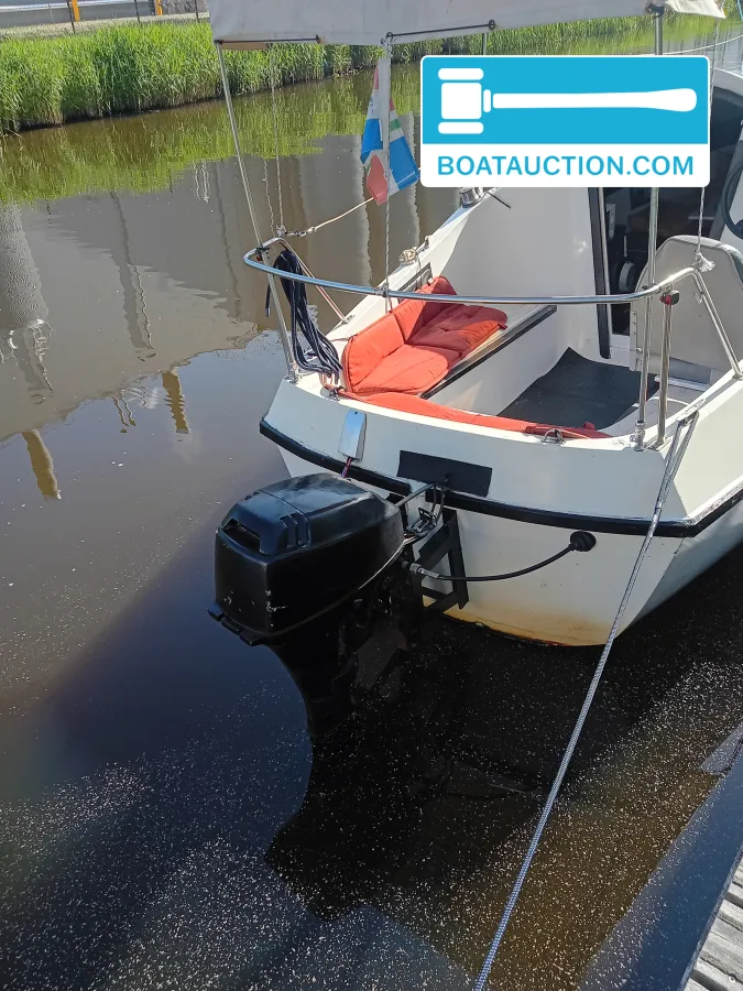 foto: 10 Marine Cox 750