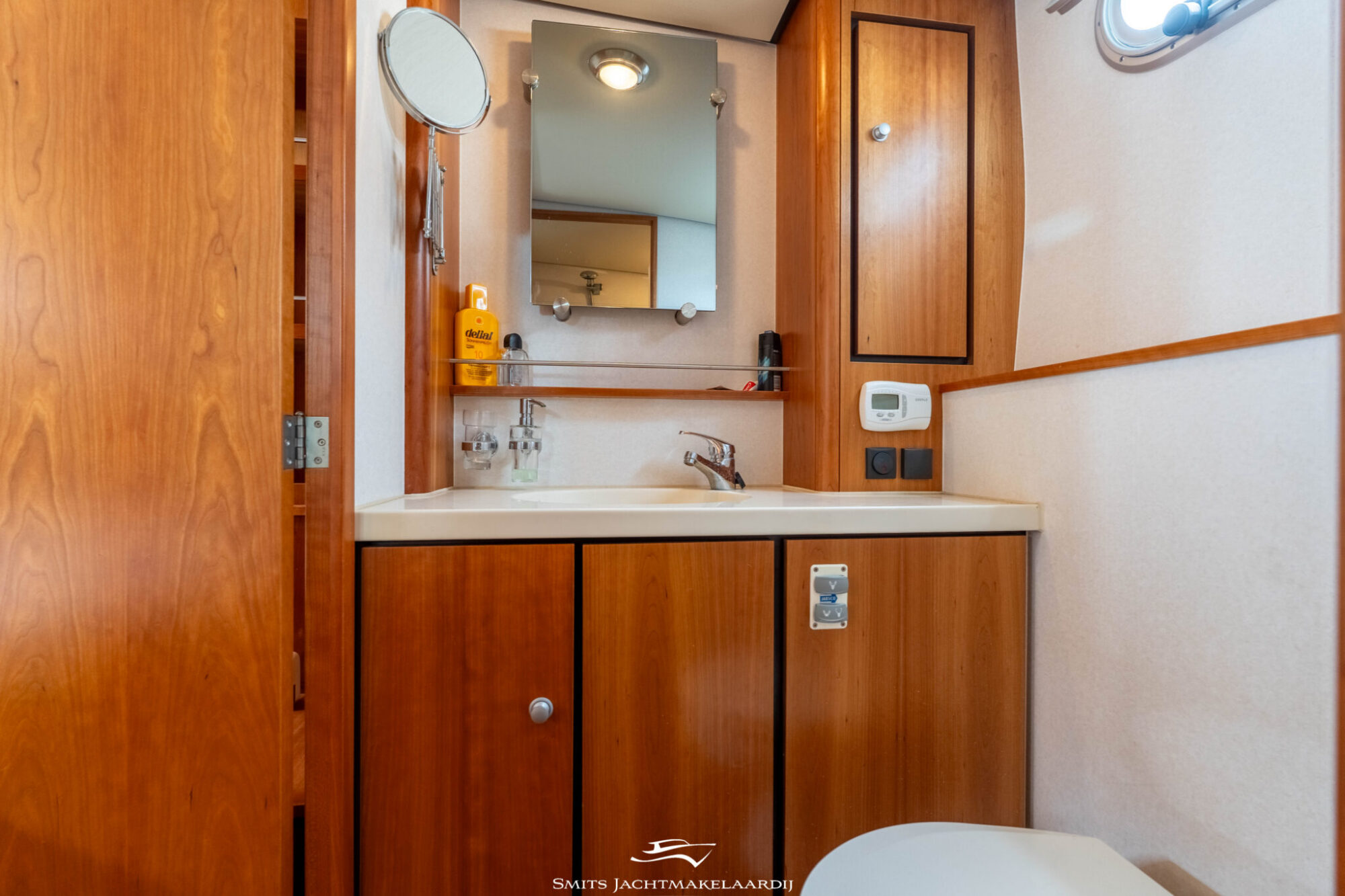 foto: 95 Linssen Linssen Grand Sturdy 43.9 AC