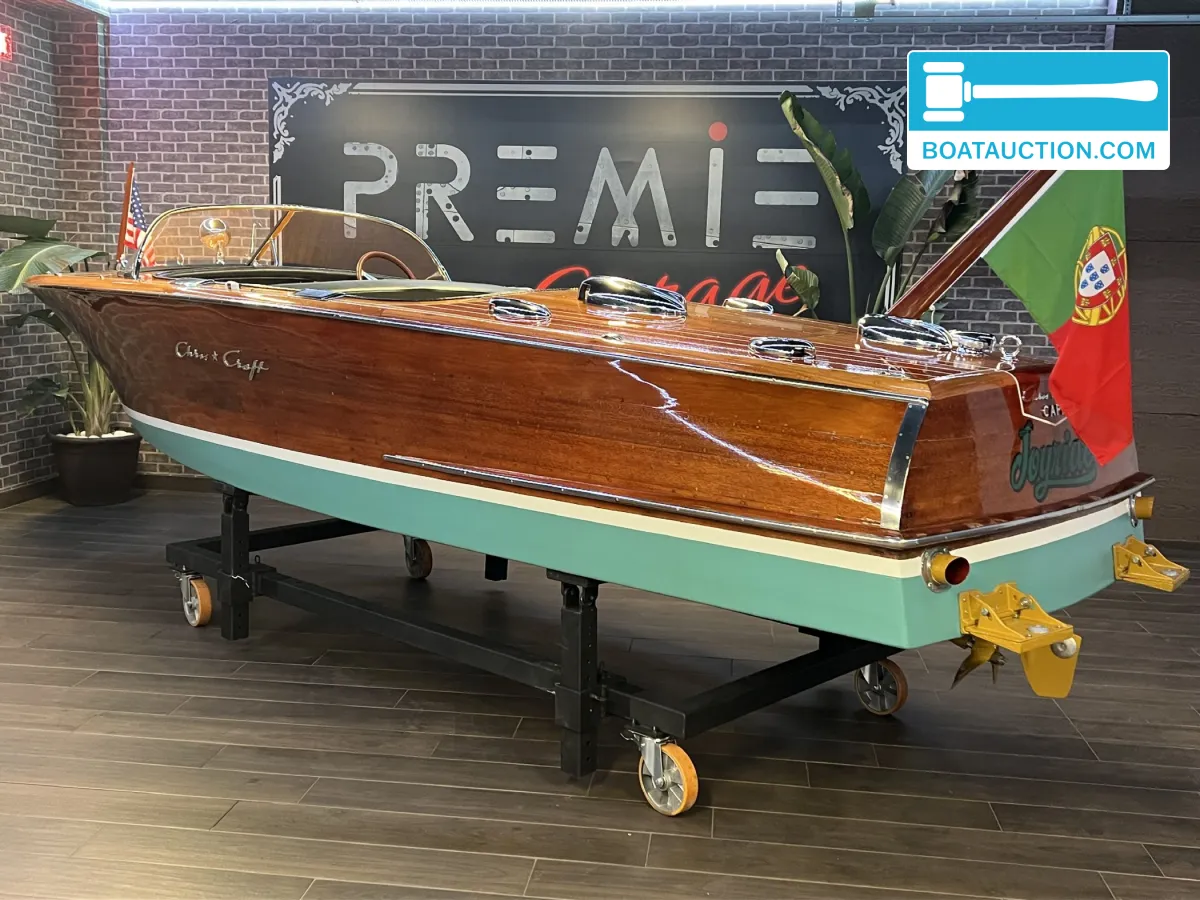 foto: 40 Chris Craft Capri 19