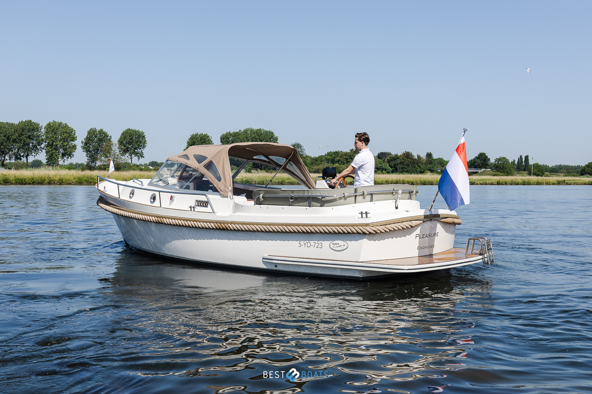 foto: 26 Interboat Intercruiser 27 Cabin