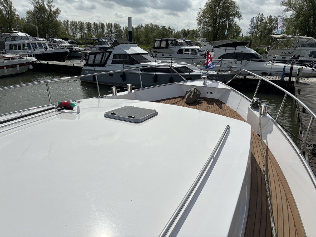 foto: 32 Hemmes Trawler 1500