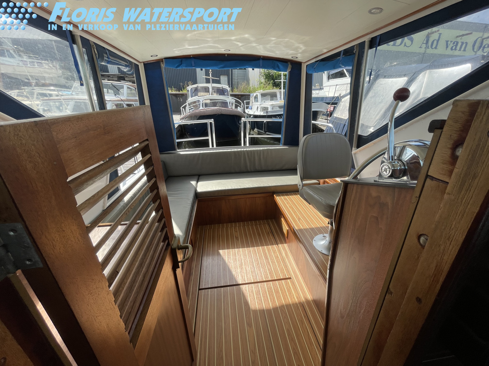 foto: 15 Polaris 800 Open Cabin