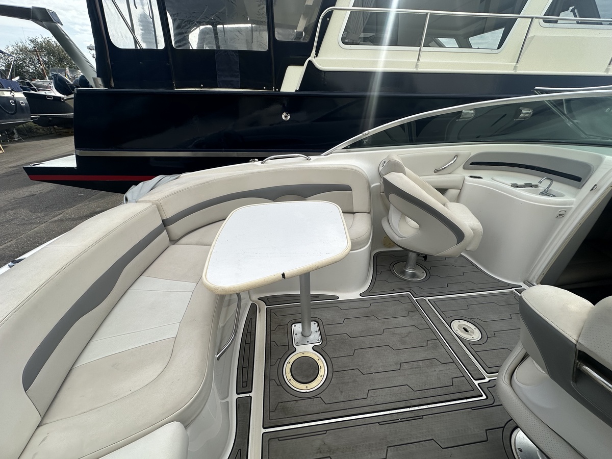 foto: 25 Chaparral 325 SSI