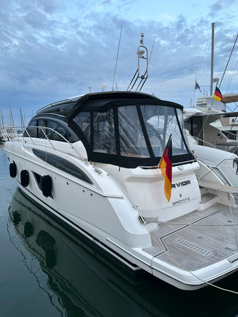 foto: 24 Princess V 48