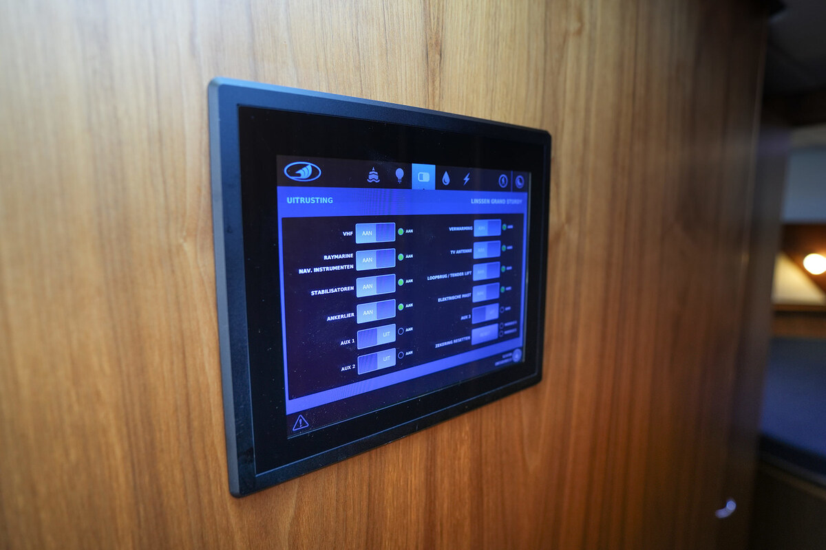 foto: 70 Linssen Grand Sturdy 410 AC Variotop met stabilisator