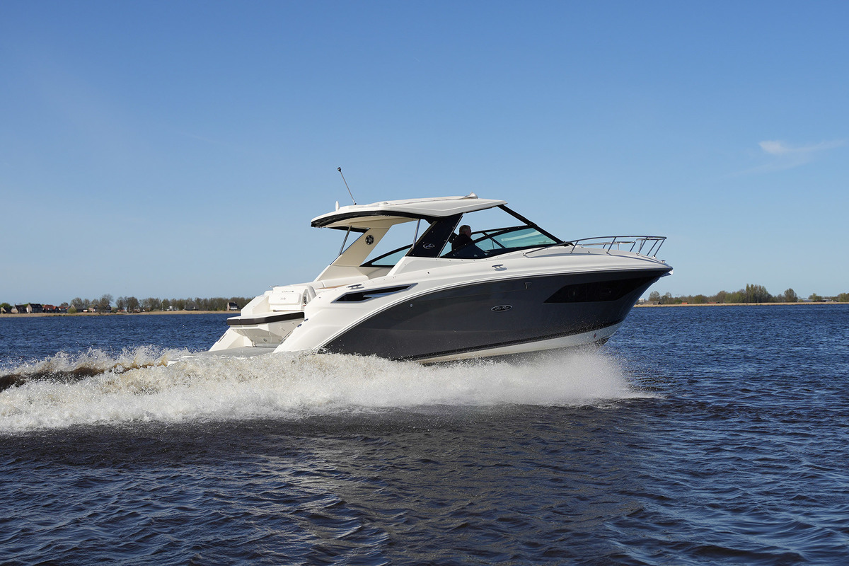 foto: 59 Sea Ray Sundancer 320