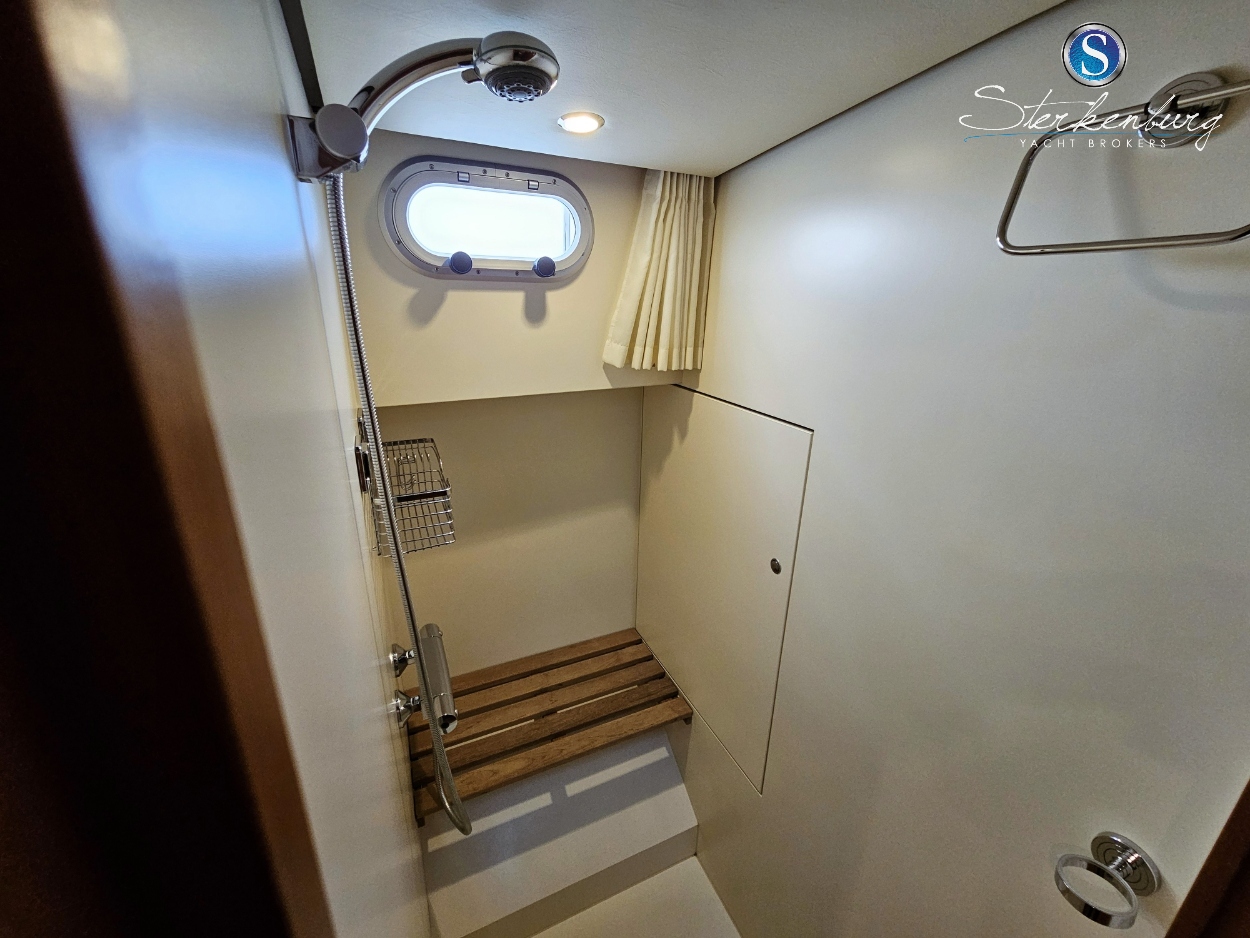 foto: 43 Linssen Grand Sturdy 40.9 Sedan Twin 