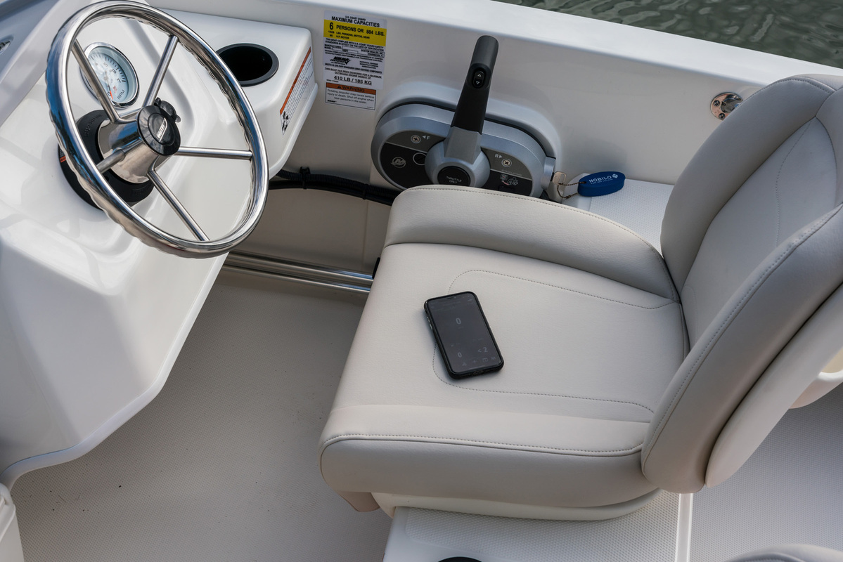 foto: 33 Boston Whaler 160 Super Sport
