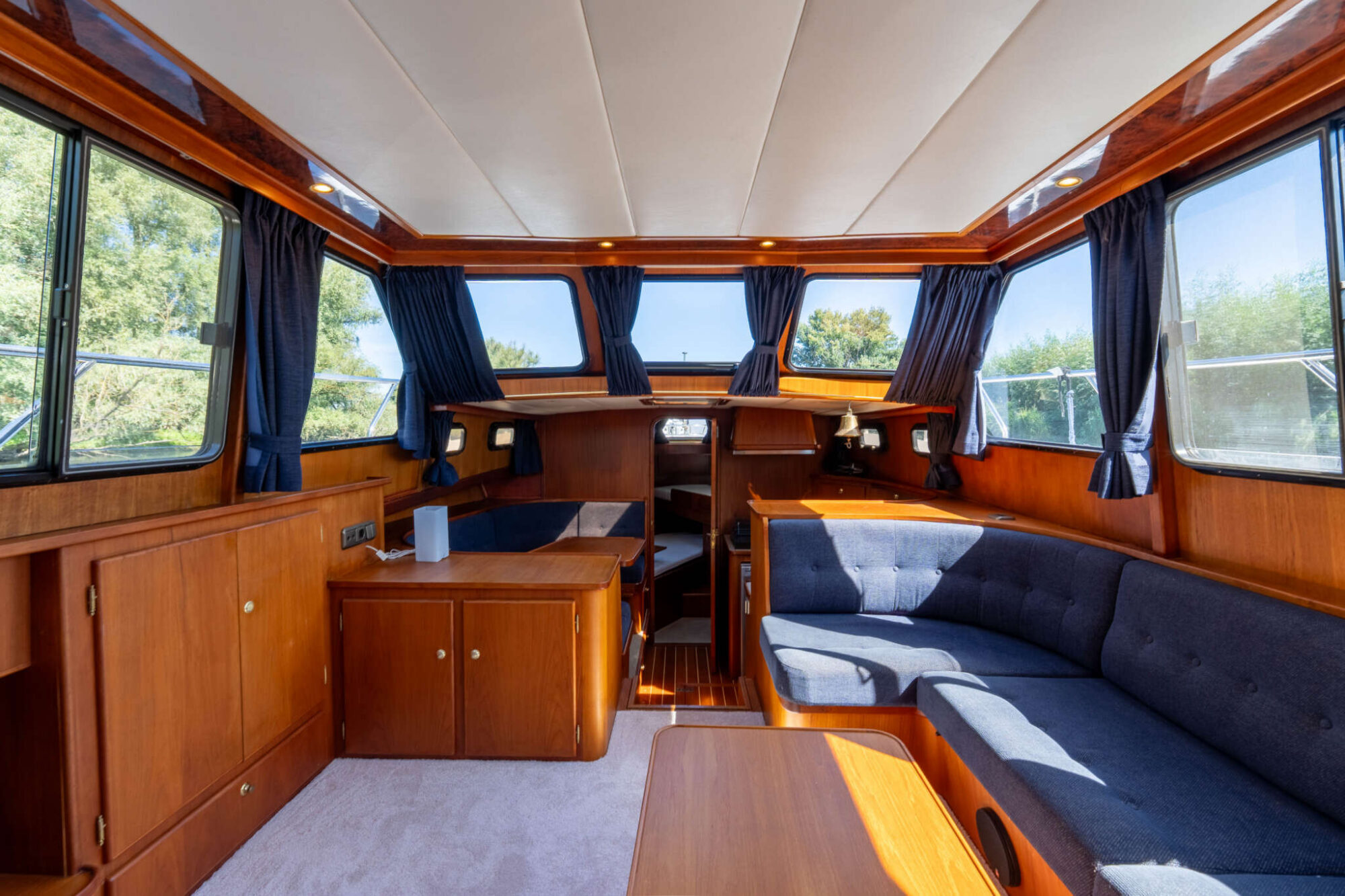 foto: 82 Explorer Explorer Classic 14.00 AK Cabrio
