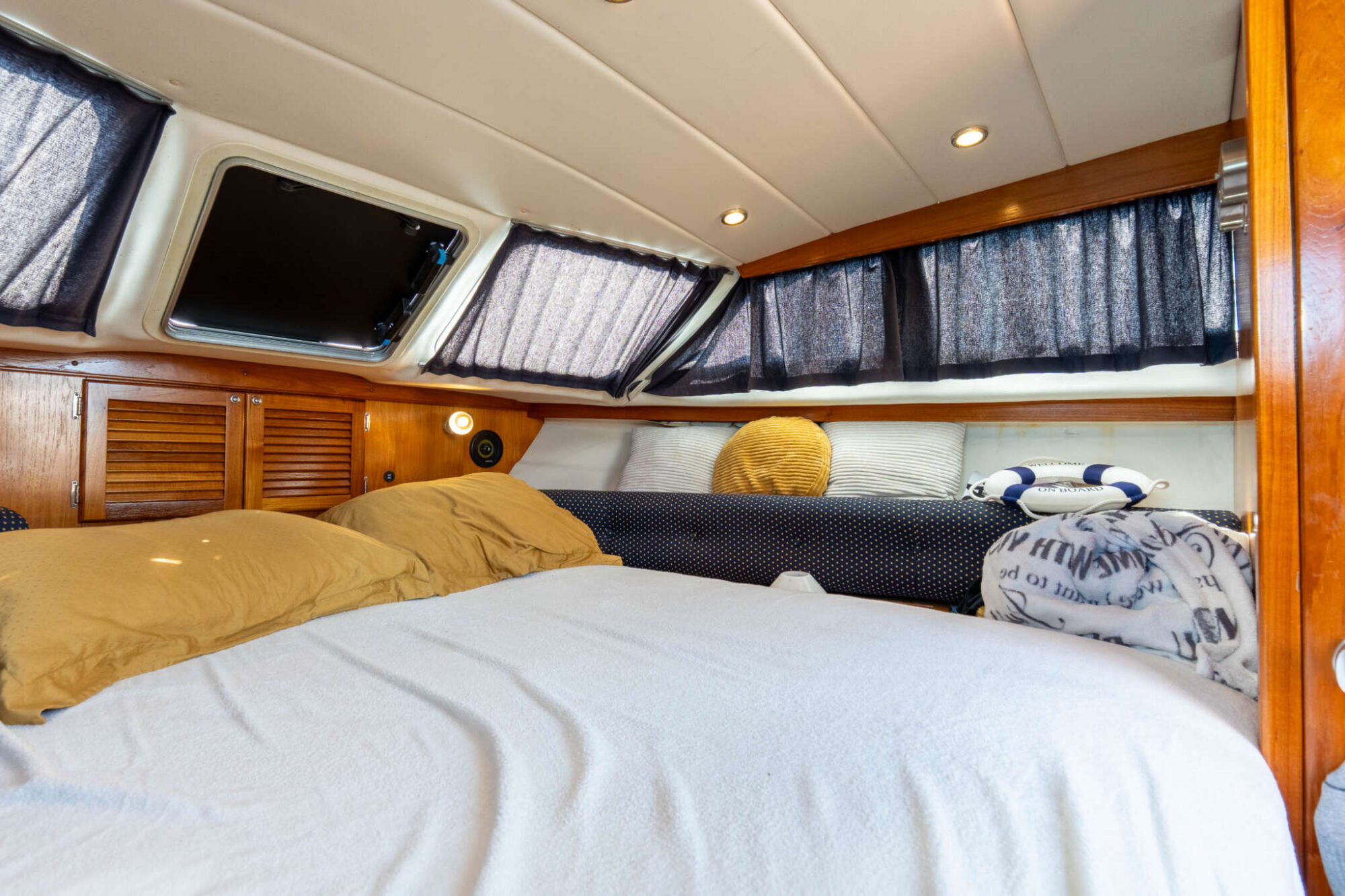 foto: 35 Ramin Ramin 30 Touring Spiegeldeur