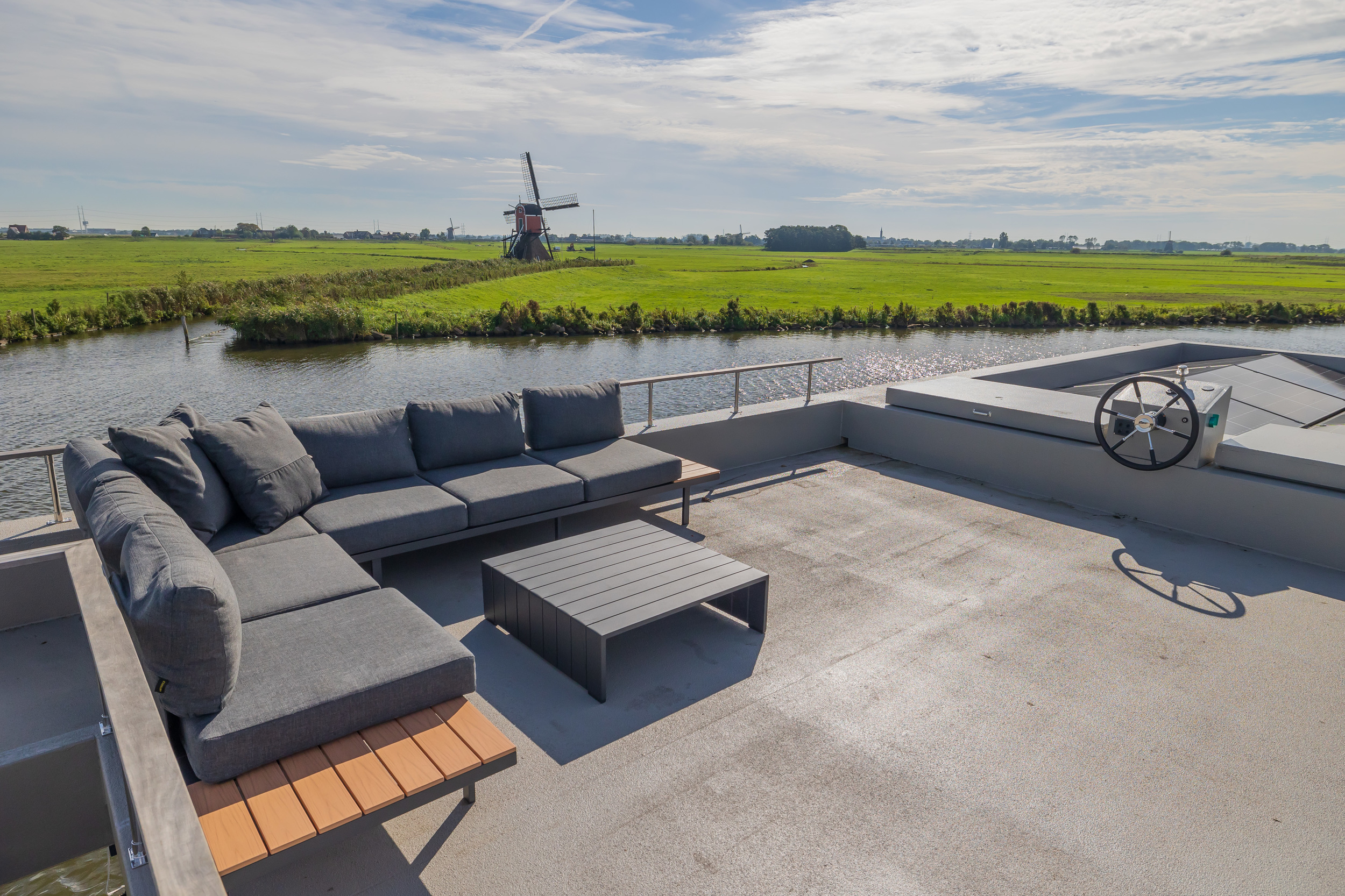 foto: 48 Surla (met Tender) Houseboat 15 Volledig Elektrisch With Charter