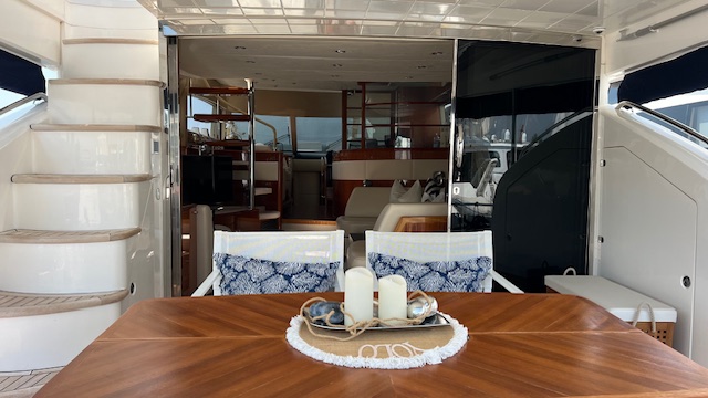 foto: 67 Princess 67 Fly