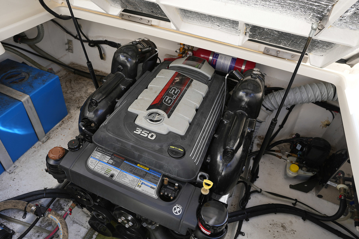 foto: 83 Sea Ray Sundancer 265