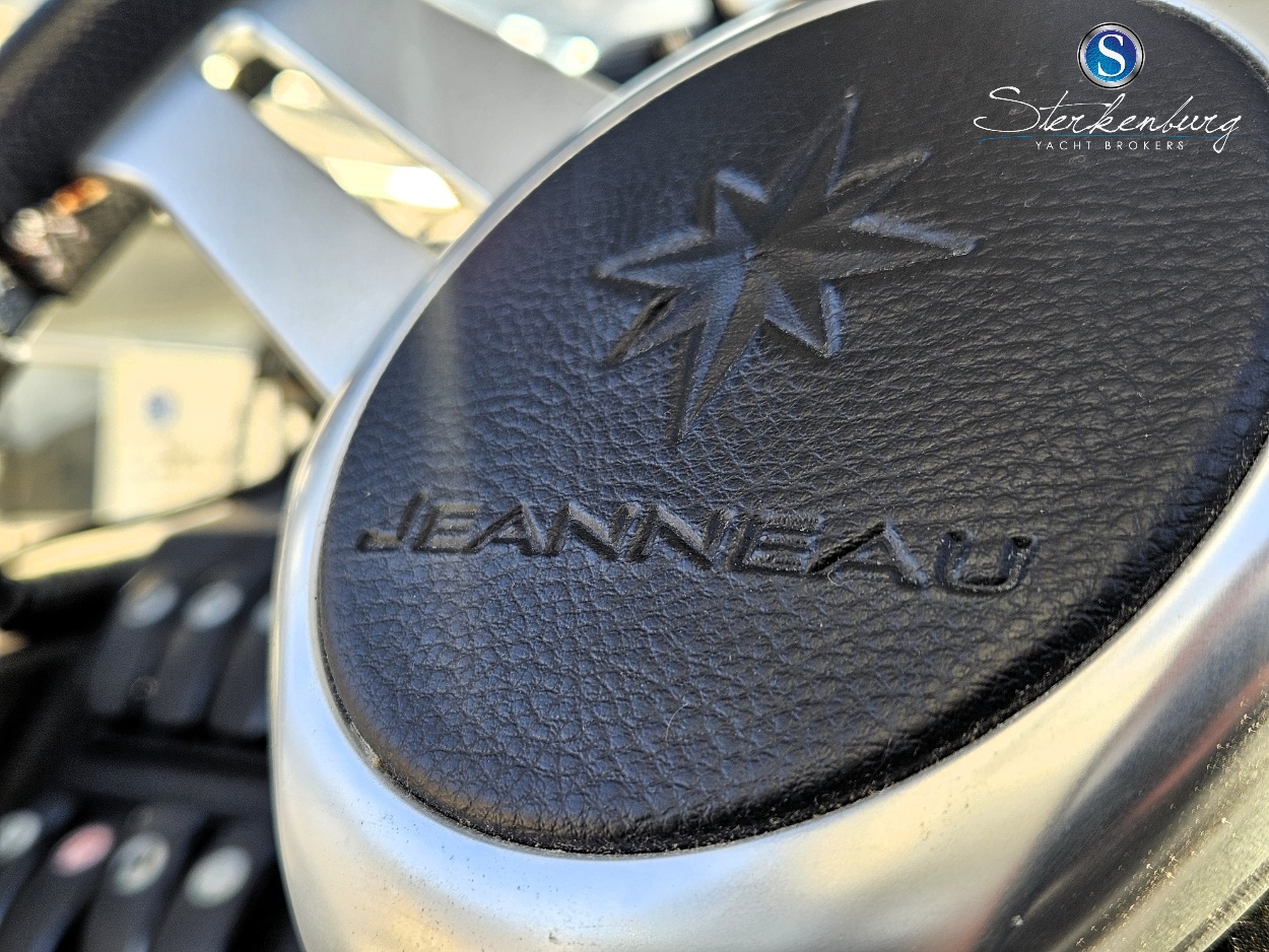 foto: 105 Jeanneau NC 9