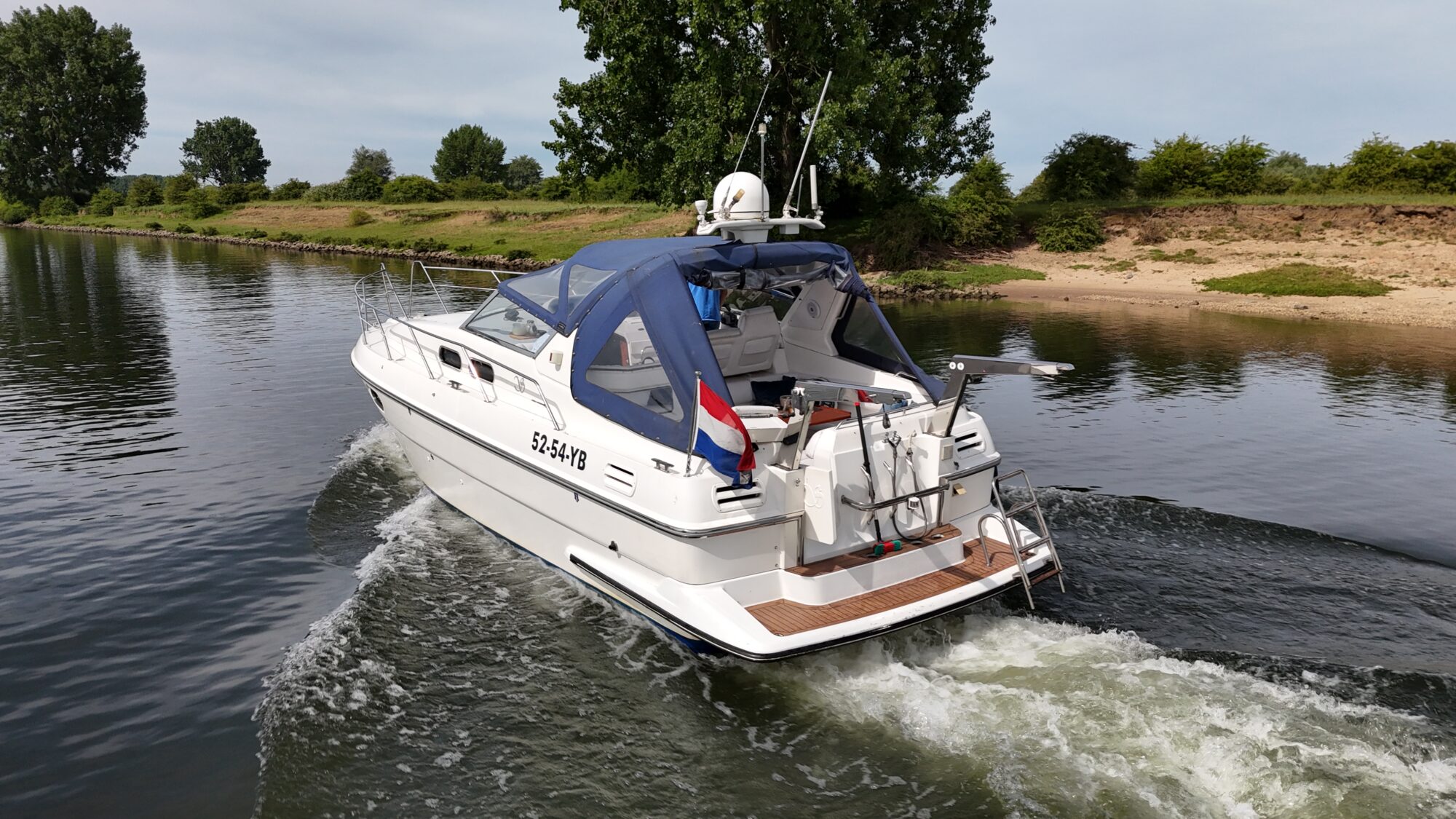 foto: 47 Sealine Sealine 328 Sport Bridge