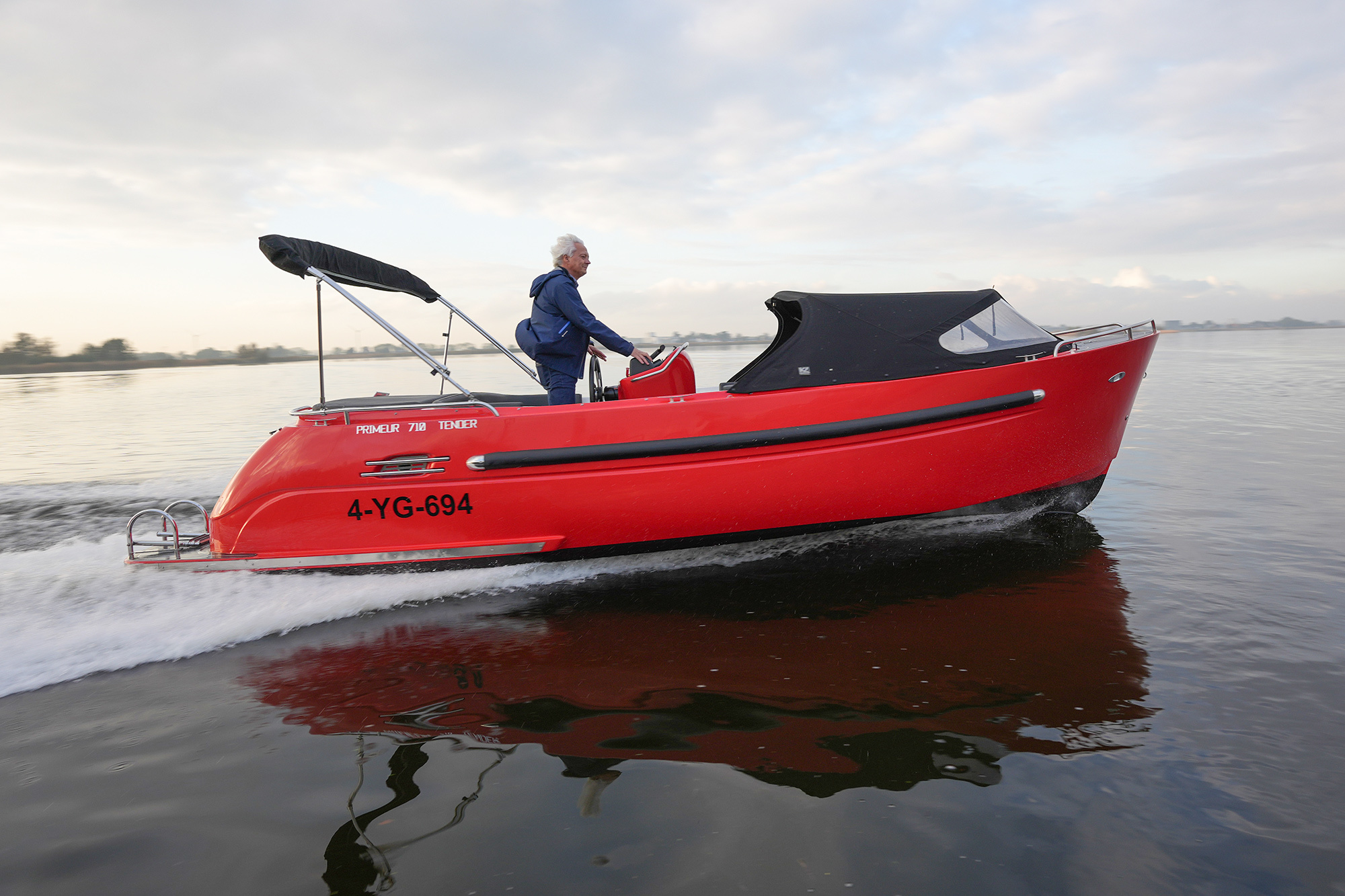 foto: 36 Primeur 710 Tender