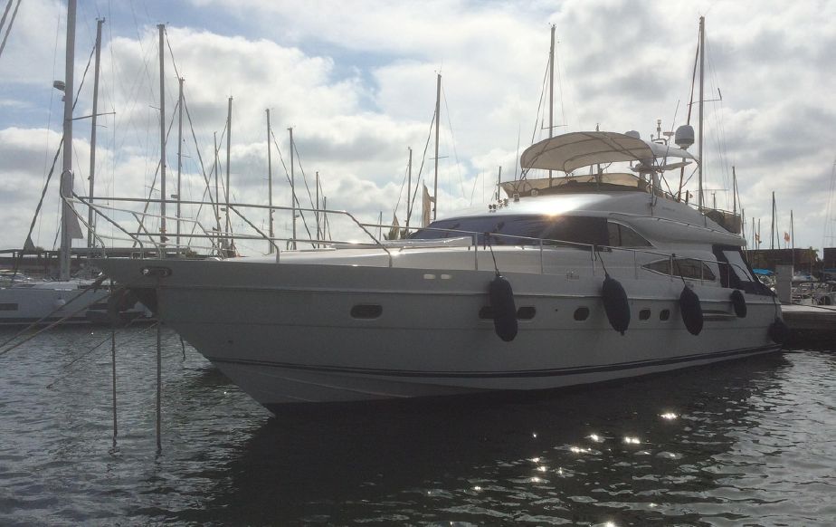 foto: 26 Princess 65 Fly