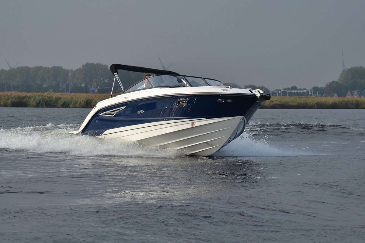 foto: 127 Sea Ray Sun Sport 250