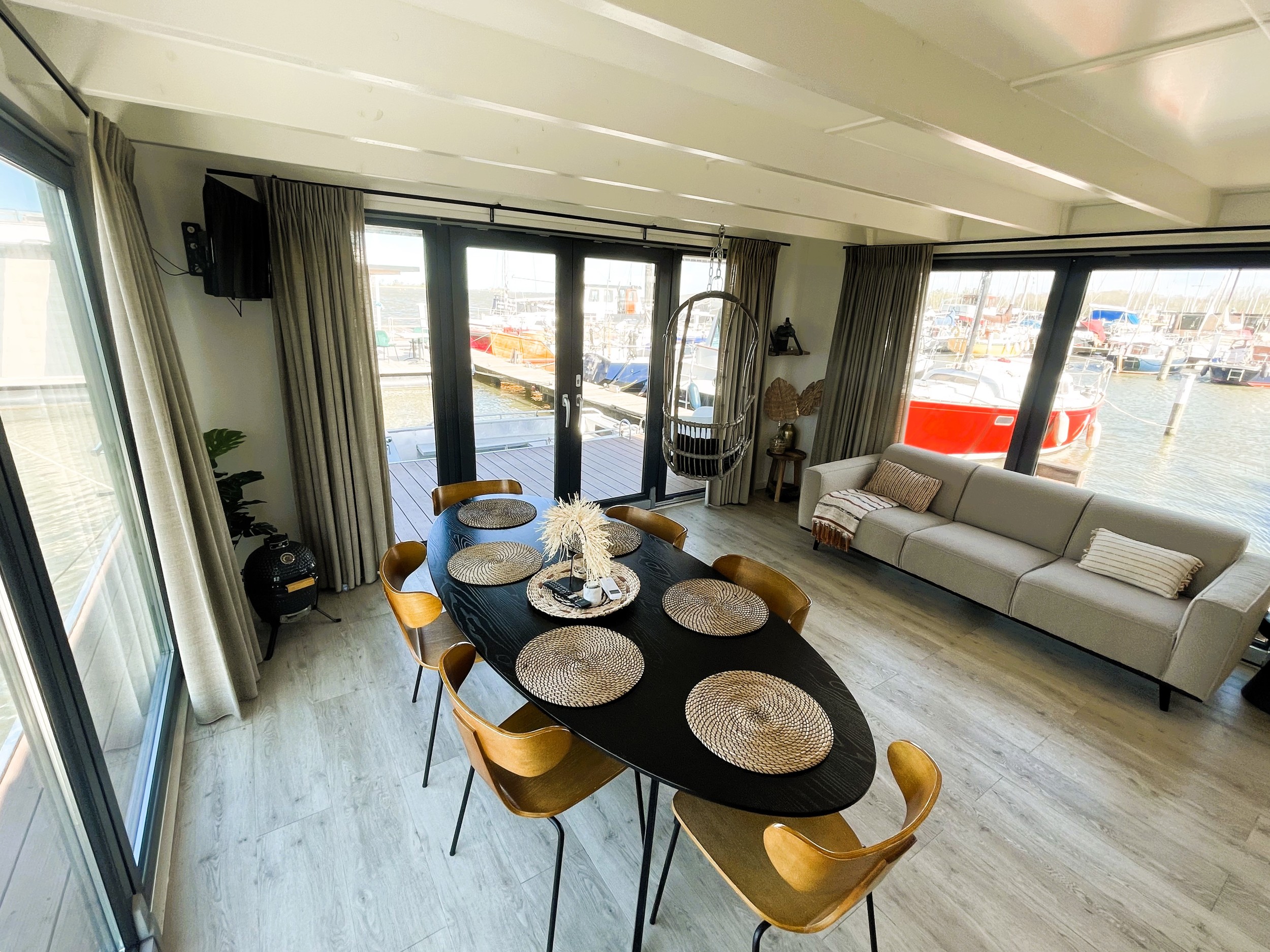 foto: 37 Surla 15 Houseboat Zelfvoorzienend